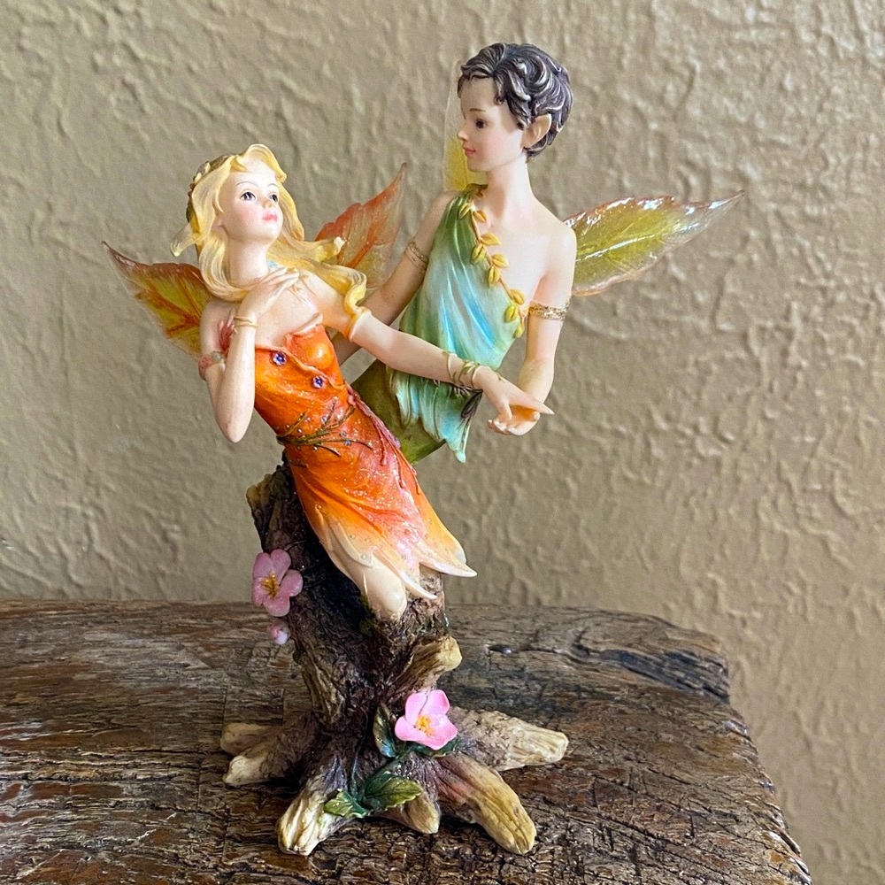 🧚‍♀️Rare🧚‍♀️Faerie Glen🧚‍♀️Amorflutter Figurine